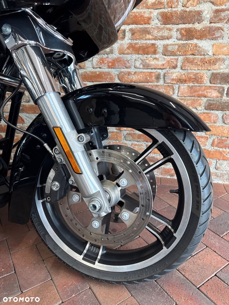 Harley-Davidson Touring Road Glide - 15