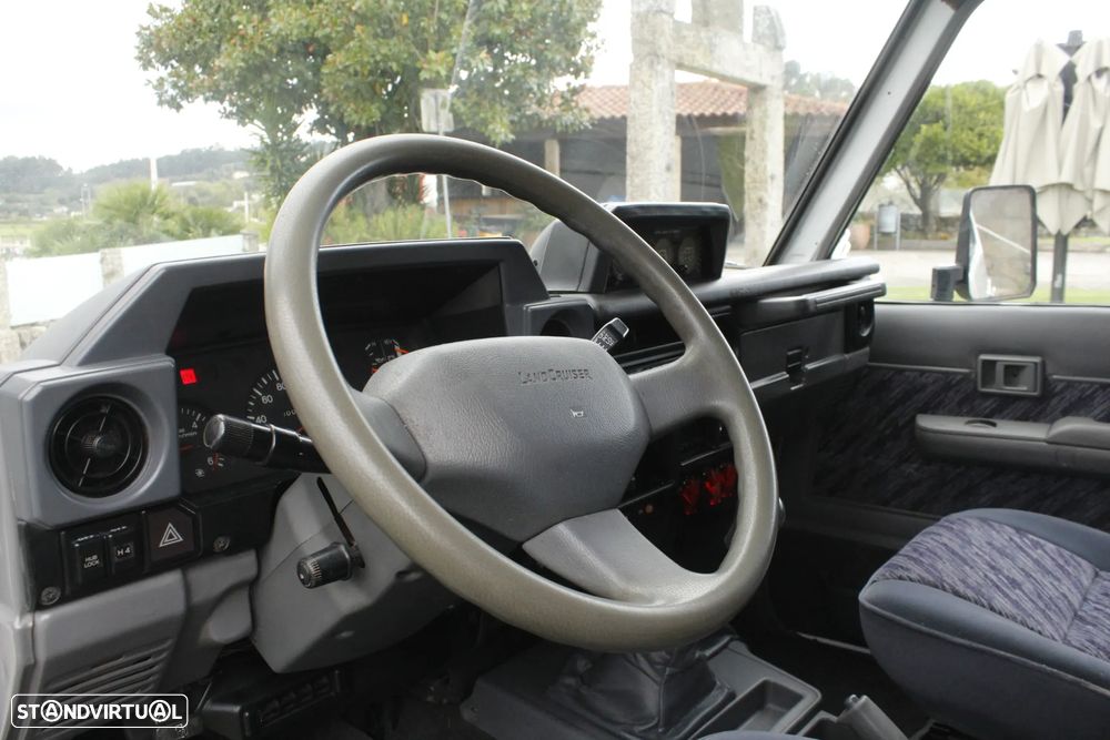 Toyota Land Cruiser 3.0 VX TD - 17