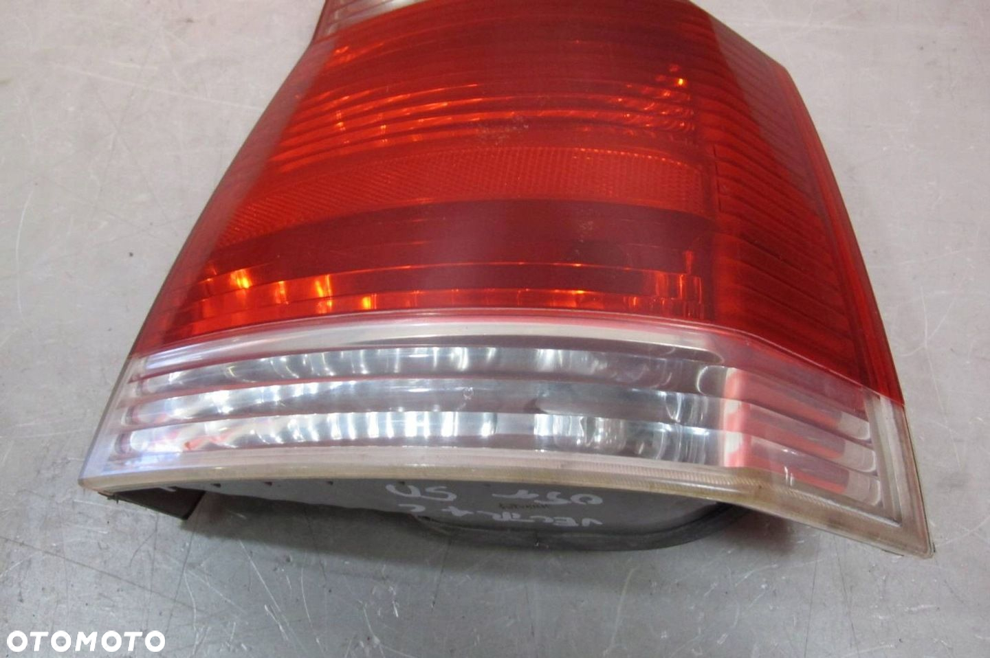 Opel Vectra C GTS LIFTBACK LAMPA PRAWA TYŁ TYLNA 13157647 EUROPA - 2