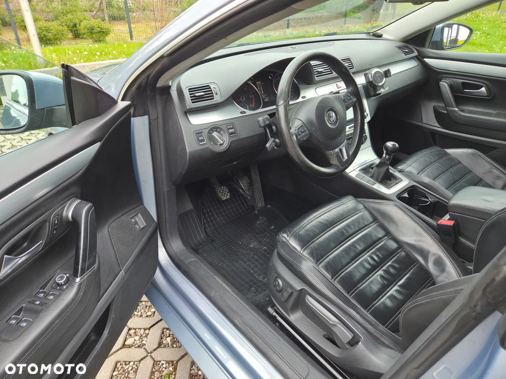 Volkswagen Passat CC 2.0 Blue TDI - 11