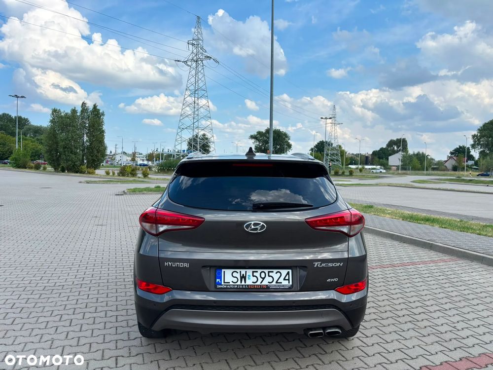 Hyundai Tucson 2.0 CRDi 4WD Passion Plus - 16