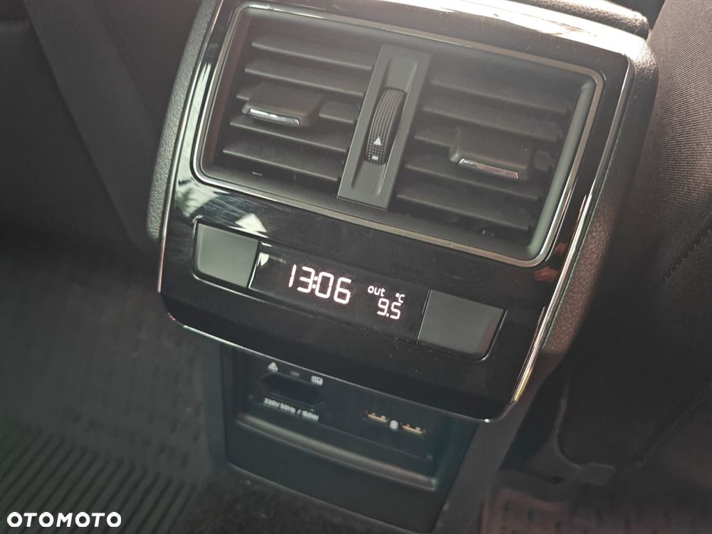 Skoda Superb 2.0 TDI 4x4 DSG Scout - 26