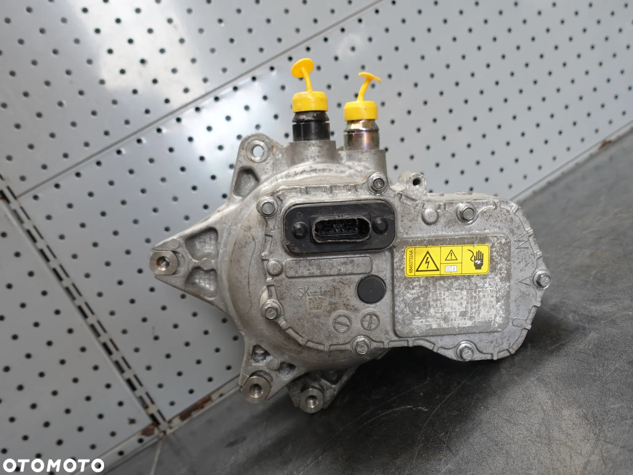 Alternator Jeep Compass II Renegade 1.3 plug in hybrid 00463502050 P05190303AB - 2