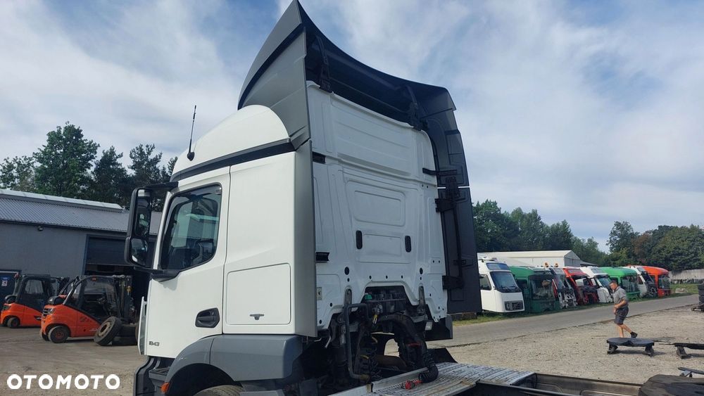 MERCEDES ACTROS MP4 SPOILERY WĄSKA STREAM SPACE 2.30 TUNEL 320 - 1