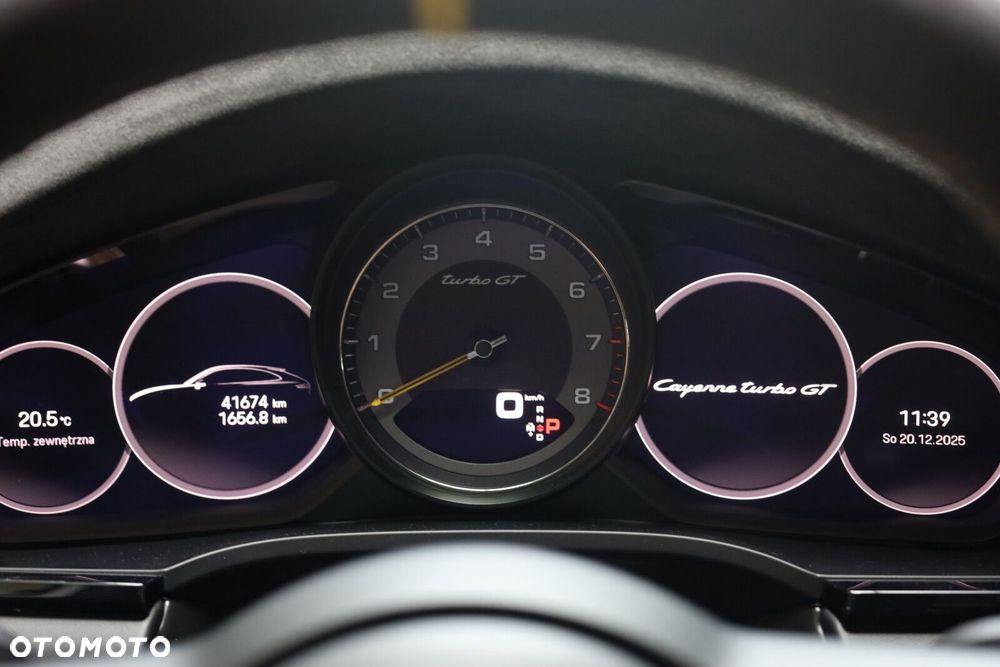 Porsche Cayenne Turbo GT - 10