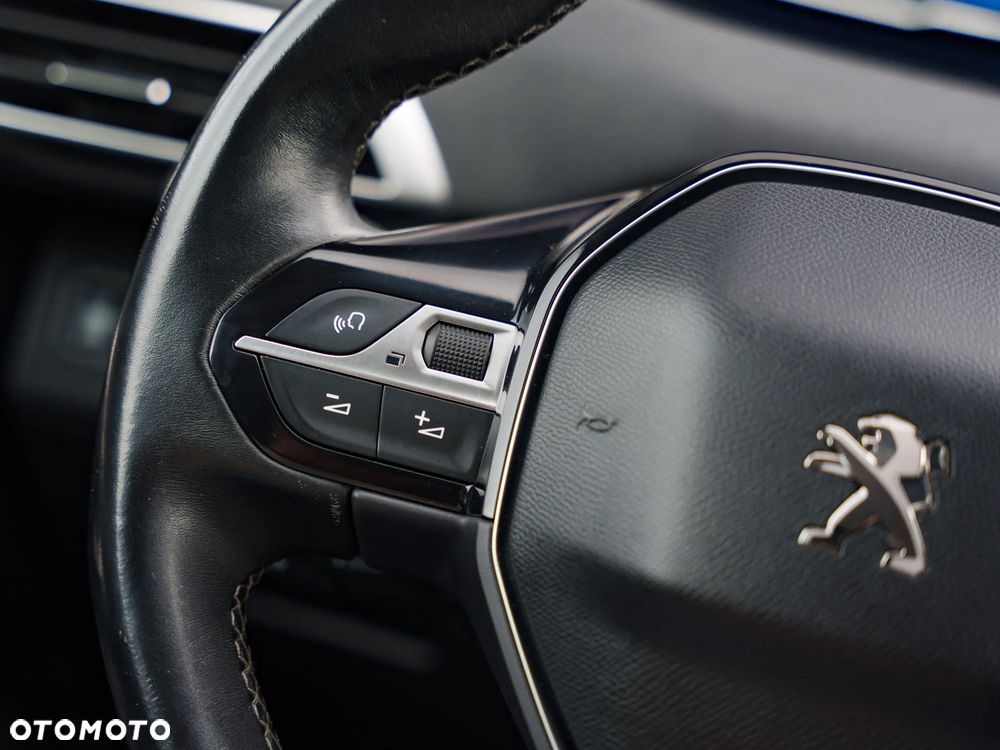 Peugeot 3008 1.5 BlueHDi Allure S&S - 22