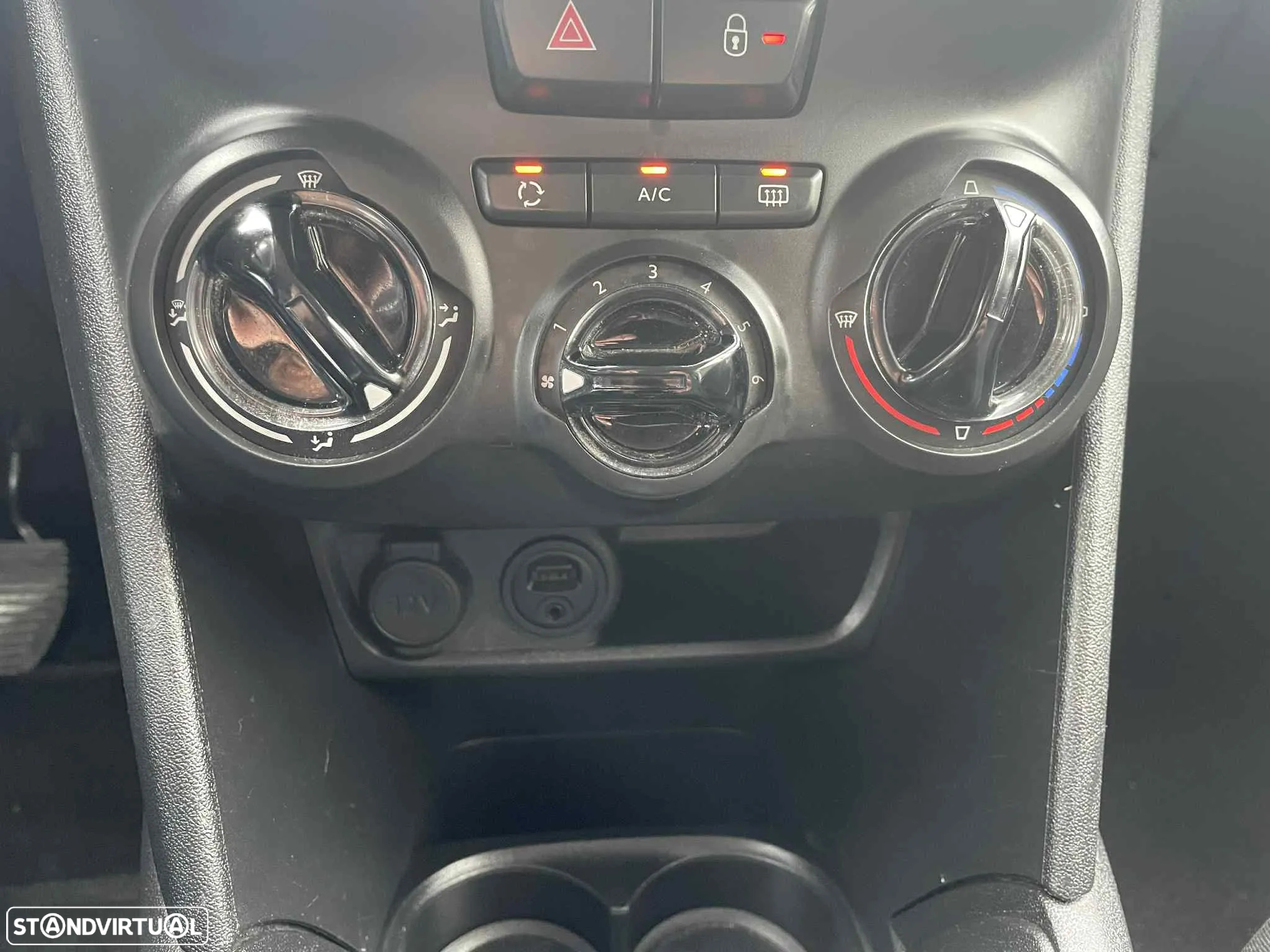Peugeot 208 1.2 PureTech Style - 17