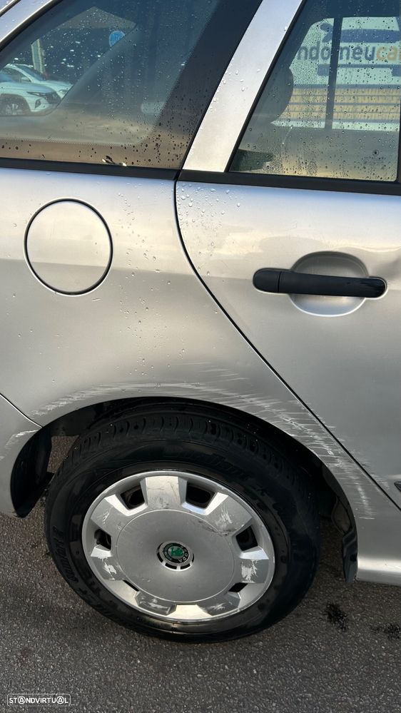 Skoda Fabia Break 1.4 Comfort - 8