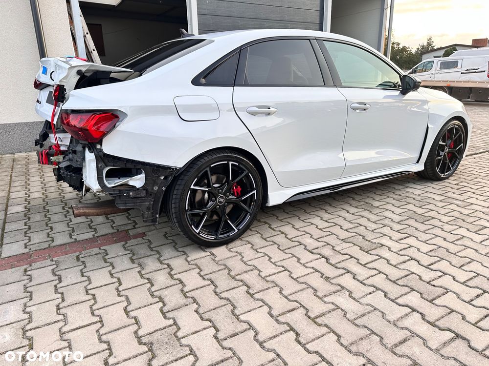 Audi RS3 Limousine - 11