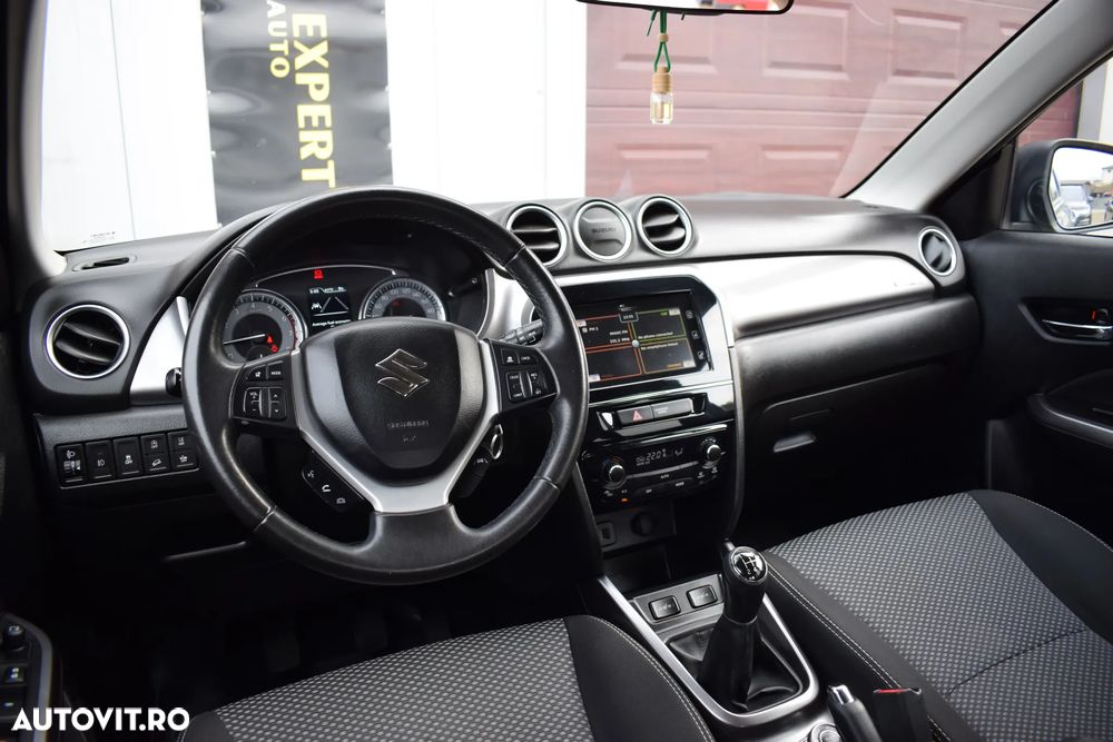 Suzuki Vitara 1.0 Boosterjet Allgrip Comfort - 12