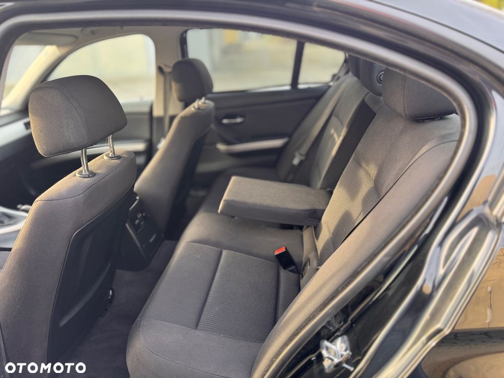 BMW Seria 3 318i - 19