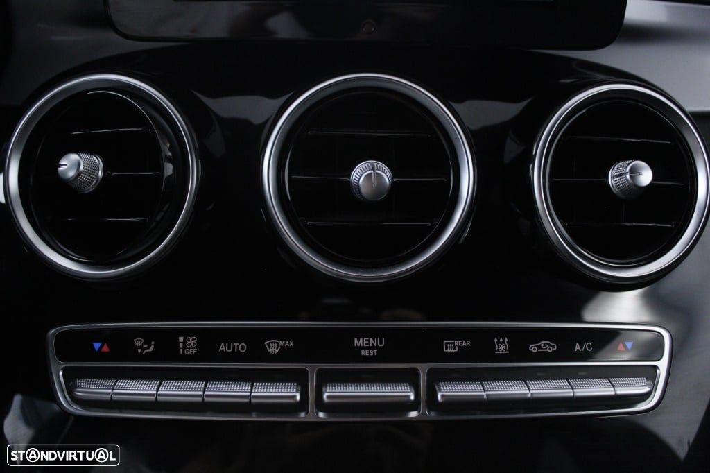 Mercedes-Benz GLC 300 de Coupé 4Matic - 28