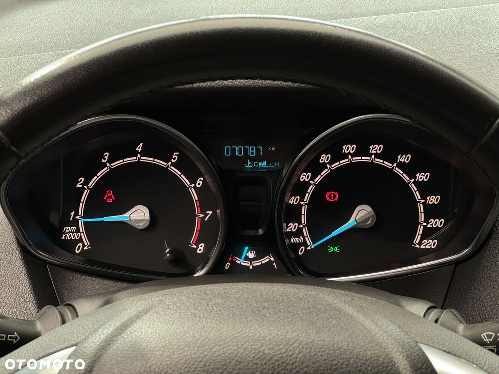 Ford Tourneo Courier 1.0 EcoBoost Titanium - 19