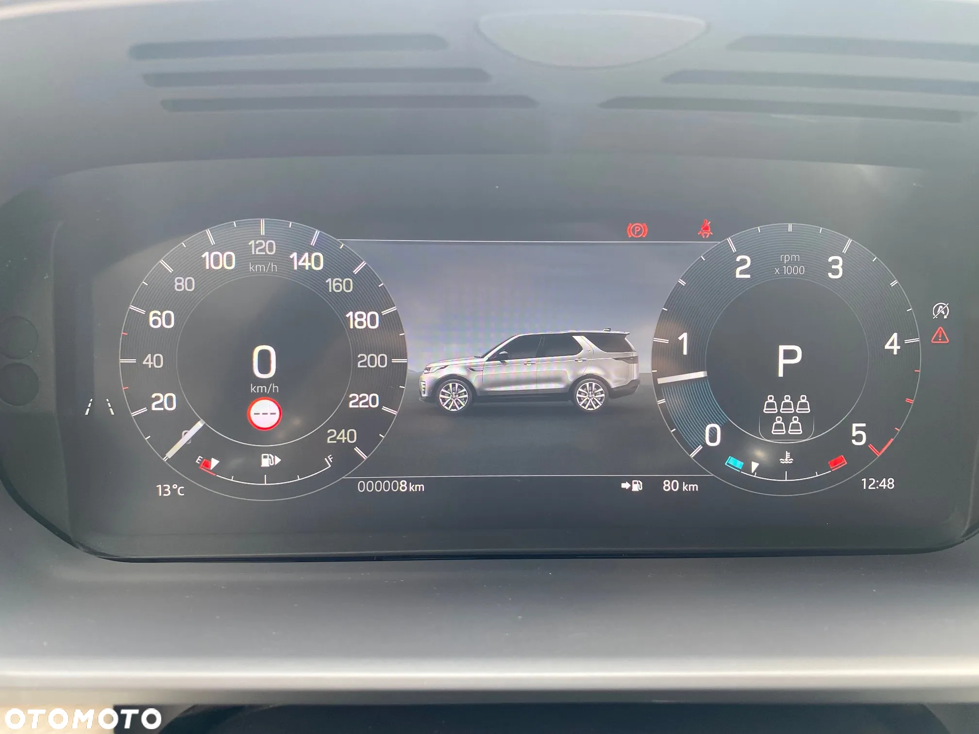 Land Rover Discovery V 3.0 D250 mHEV R-Dynamic SE - 17