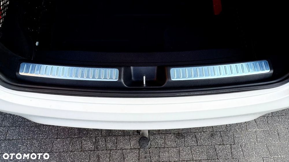 Mercedes-Benz GLC - 25
