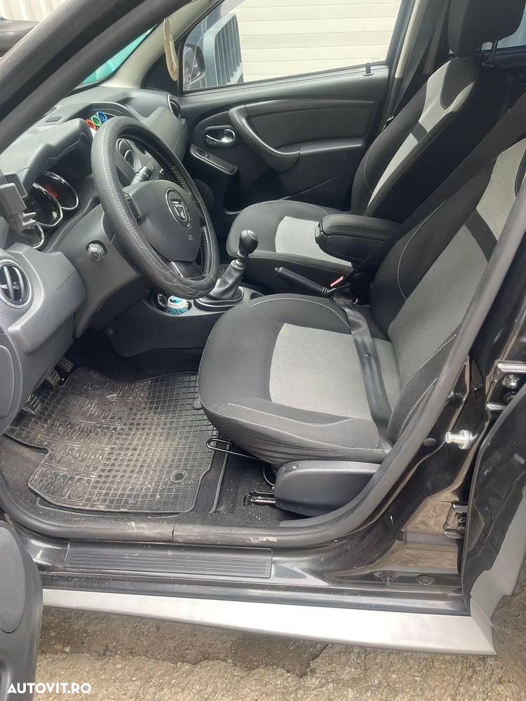 Dacia Duster 1.5 dCi 4x4 Laureate - 4