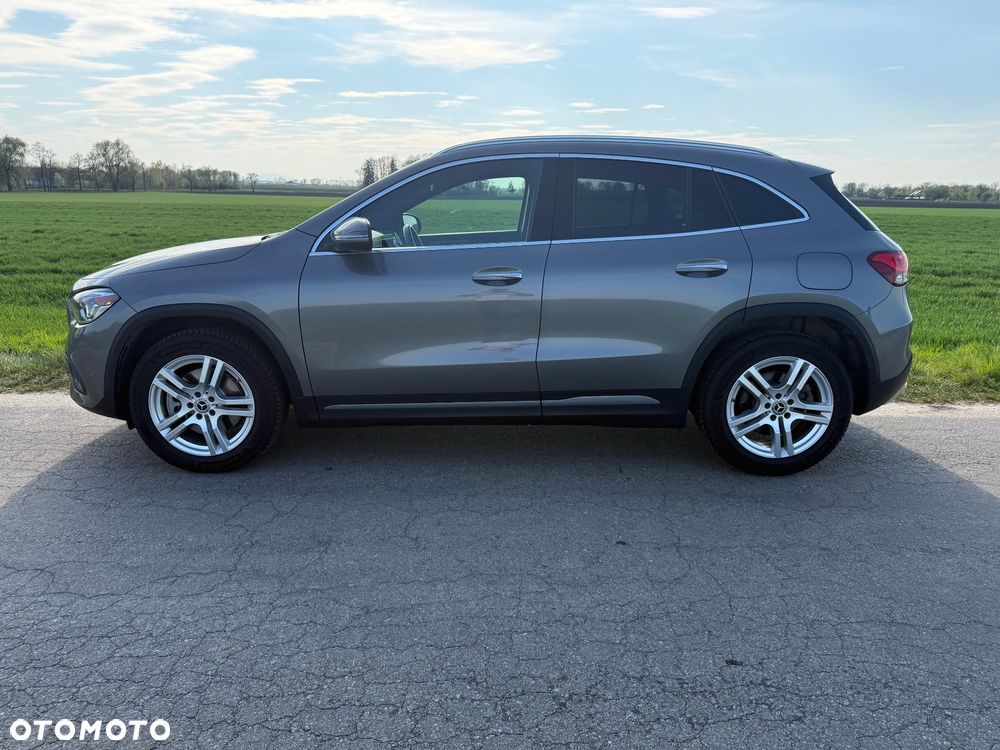 Mercedes-Benz GLA 250 4-Matic - 8