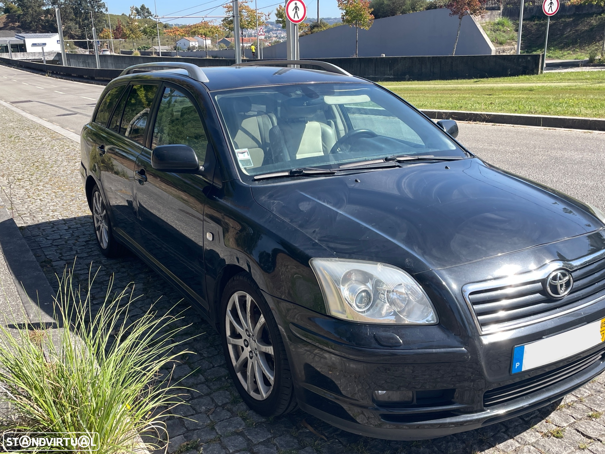 Toyota Avensis SW 2.0 D-4D Sol - 3