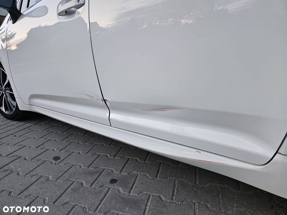 Toyota Avensis 1.8 Premium MS - 5