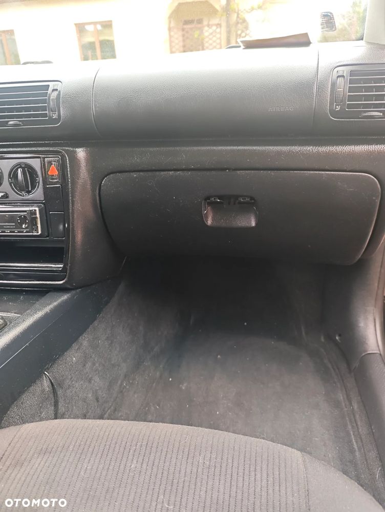 Volkswagen Passat 2.0 - 3