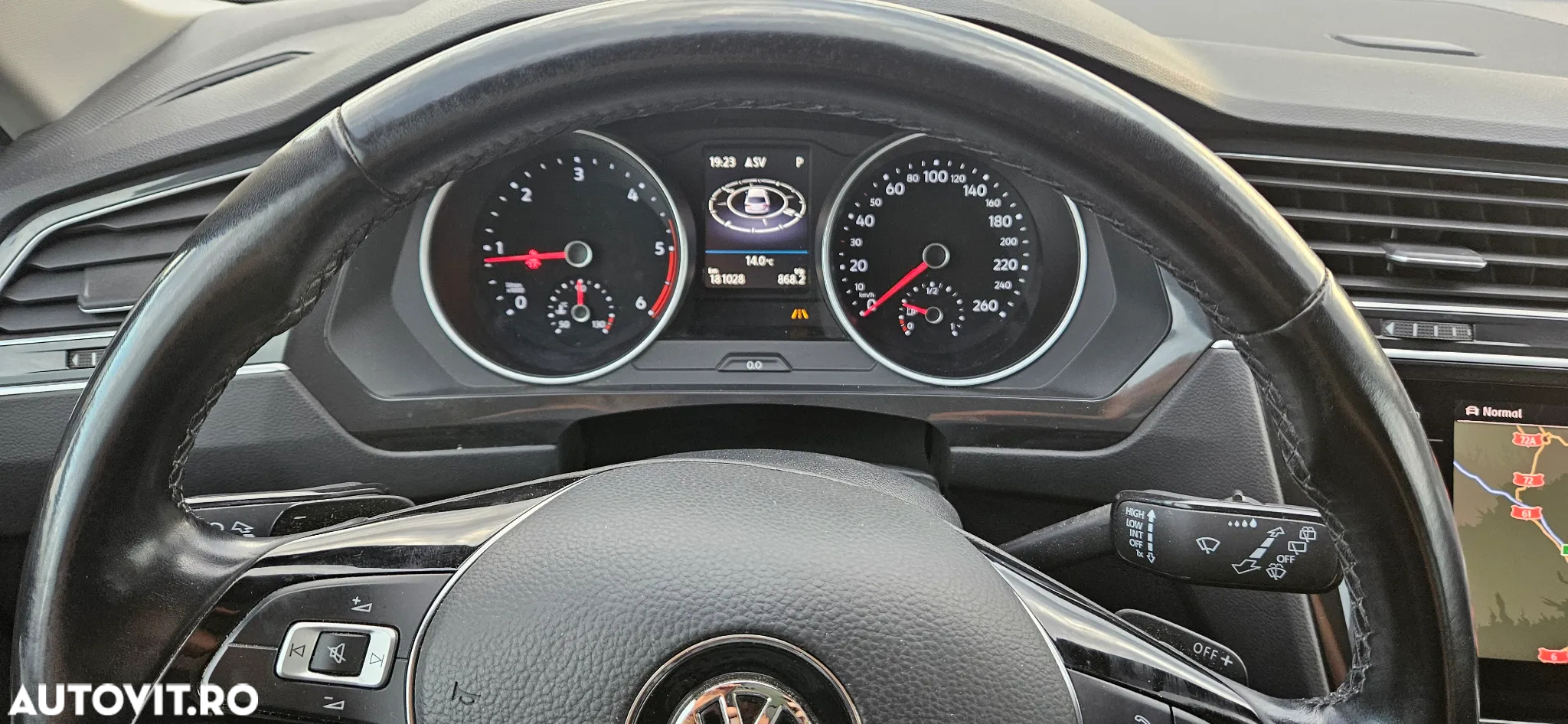Volkswagen Tiguan 2.0 TDI 4Mot DSG Comfortline - 9