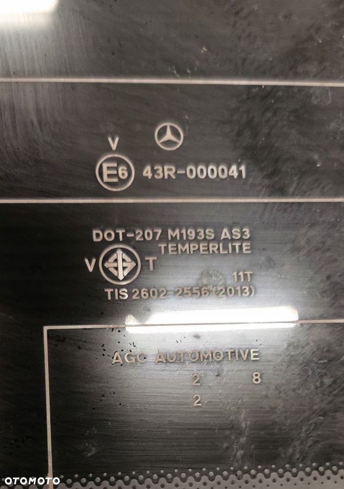 navara d23 alaskan mercedes klasa x w470 szyba tylna karoseryjna uchylna - 2