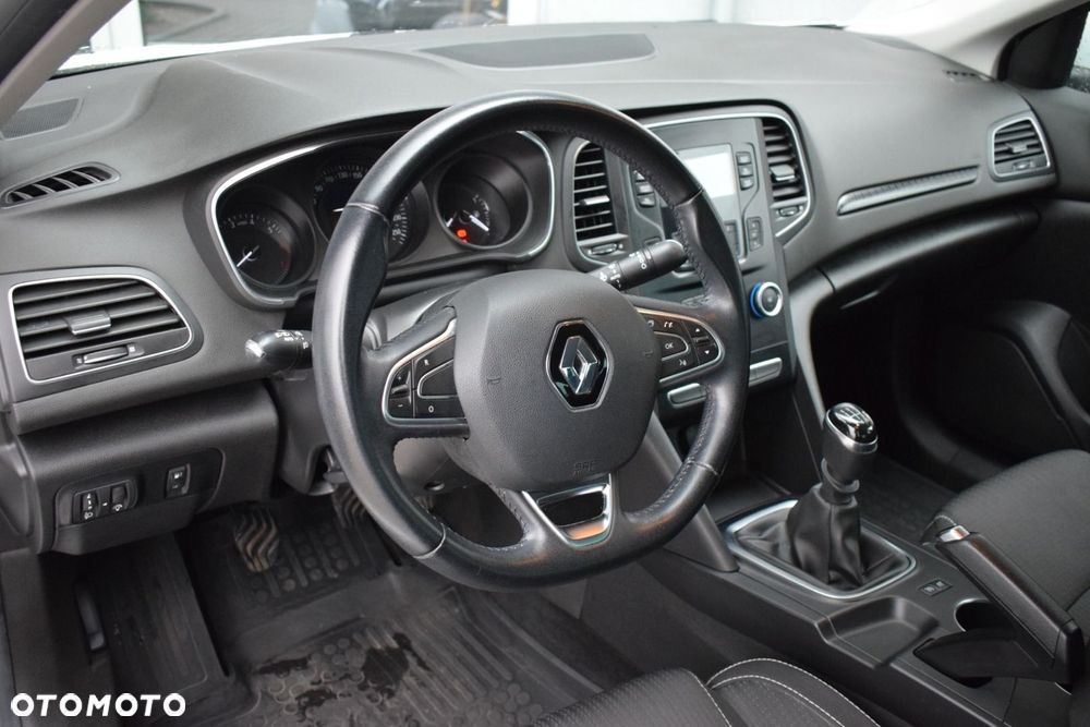 Renault Megane 1.6 SCe Zen - 6