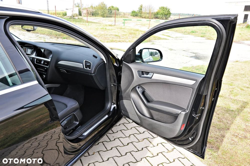 Audi A4 Avant 2.0 TDI ultra - 32