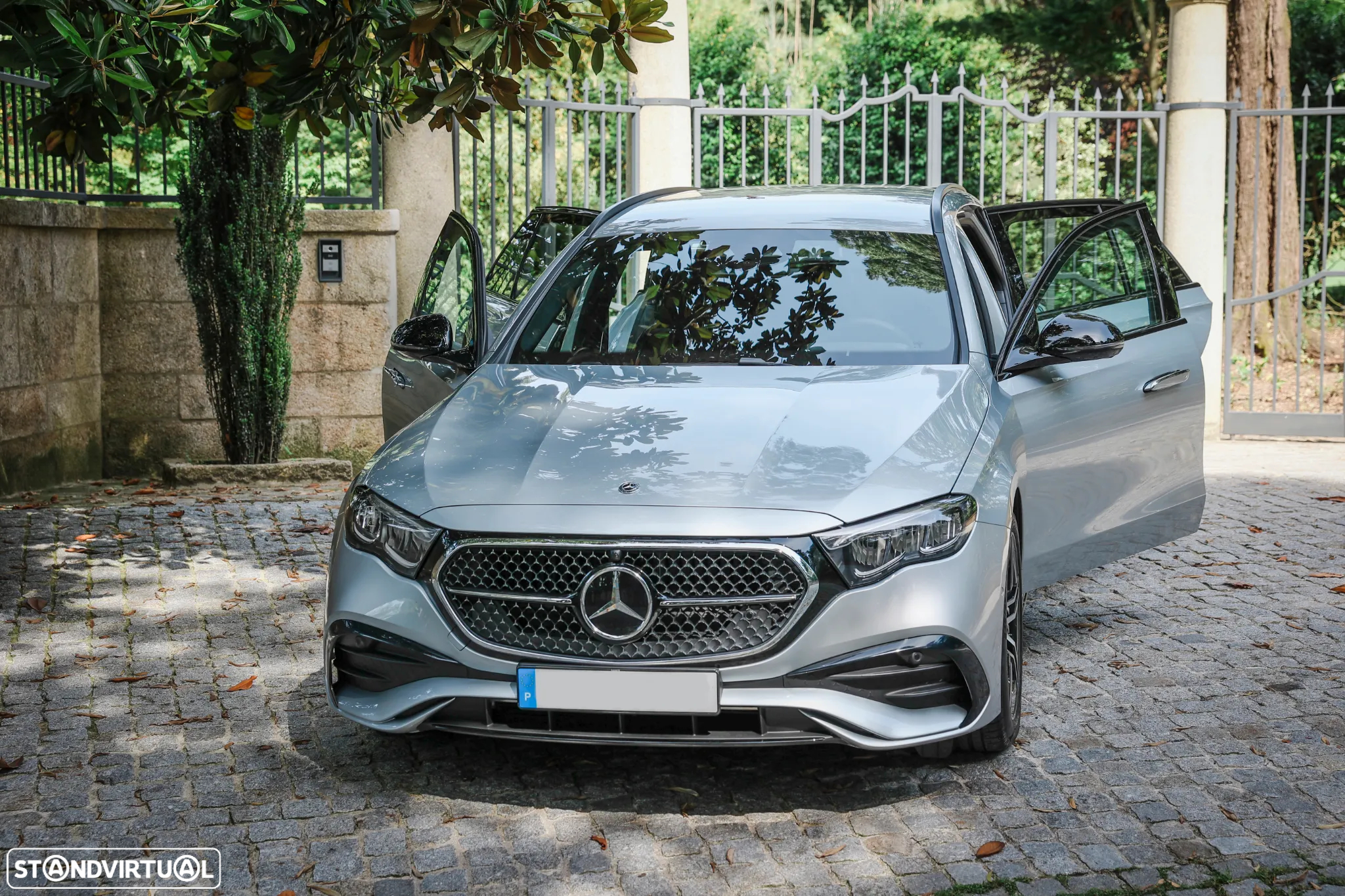 Mercedes-Benz E 300 e AMG Line - 40