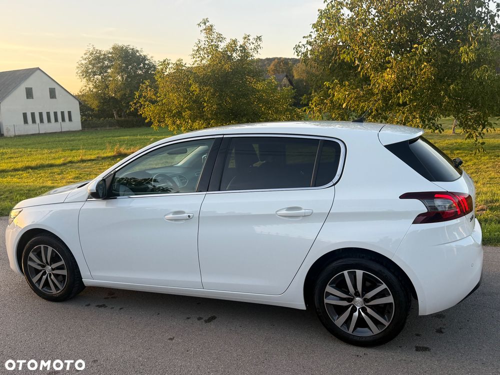 Peugeot 308 1.2 PureTech Allure S&S - 23