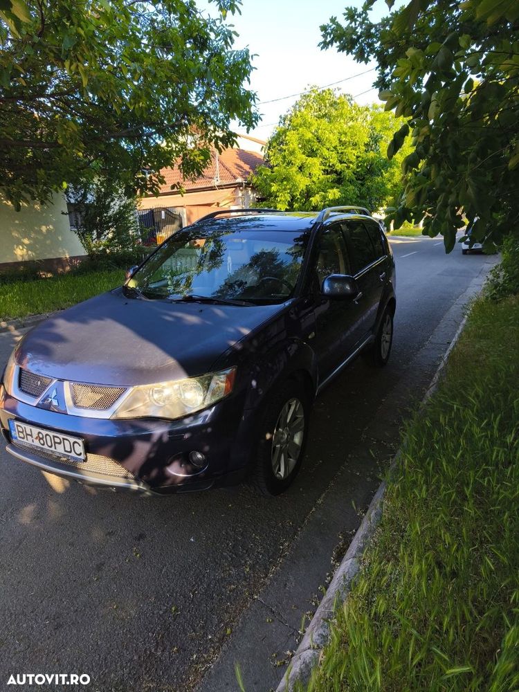 Mitsubishi Outlander 2.2 DI-D NAVI Instyle - 3
