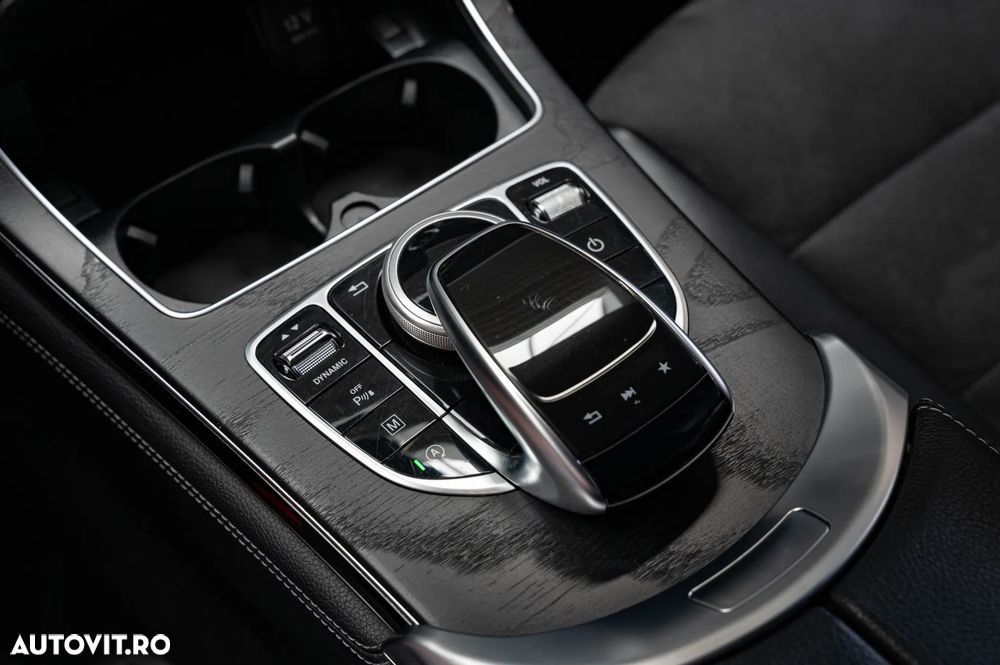 Mercedes-Benz GLC 250 4MATIC 9G-TRONIC AMG Line - 32