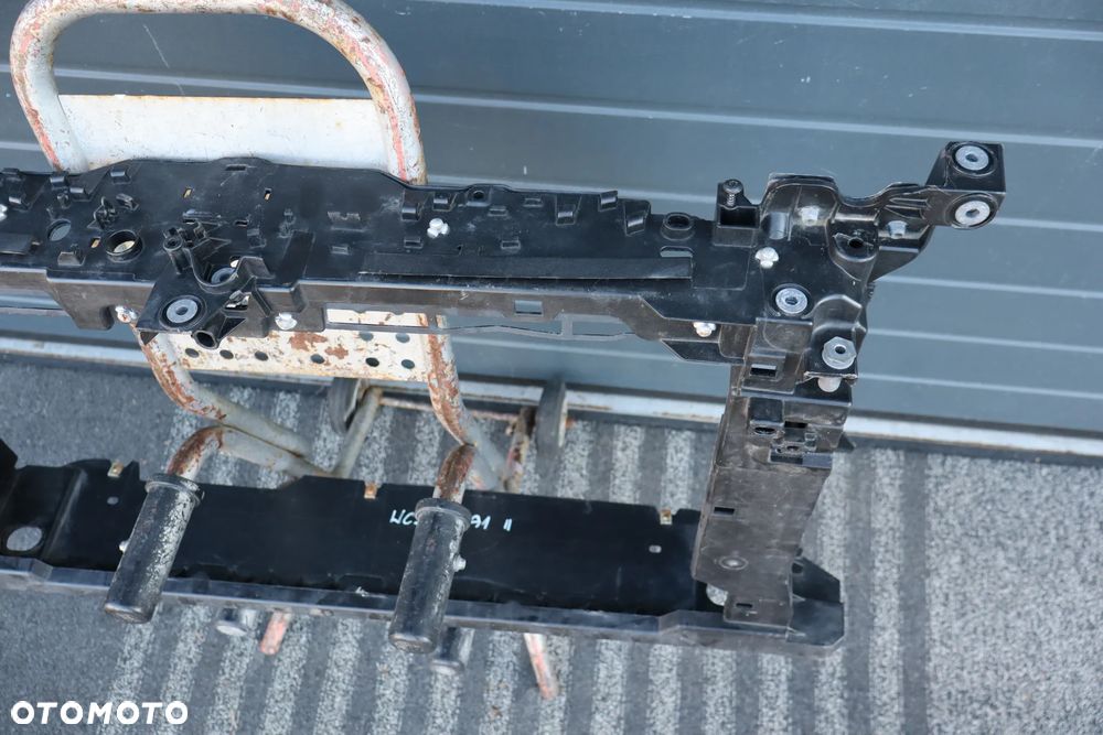 PAS PRZEDNI PRZÓD WZMOCNIENIE CZOŁOWE AUDI A1 II 82A 82A805588 2018 - 11