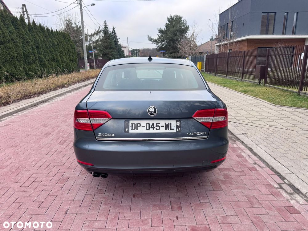 Skoda Superb 2.0 TDI Green tec Ambition - 11