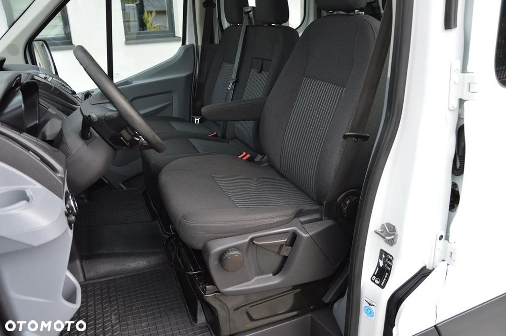 Ford Transit - 27