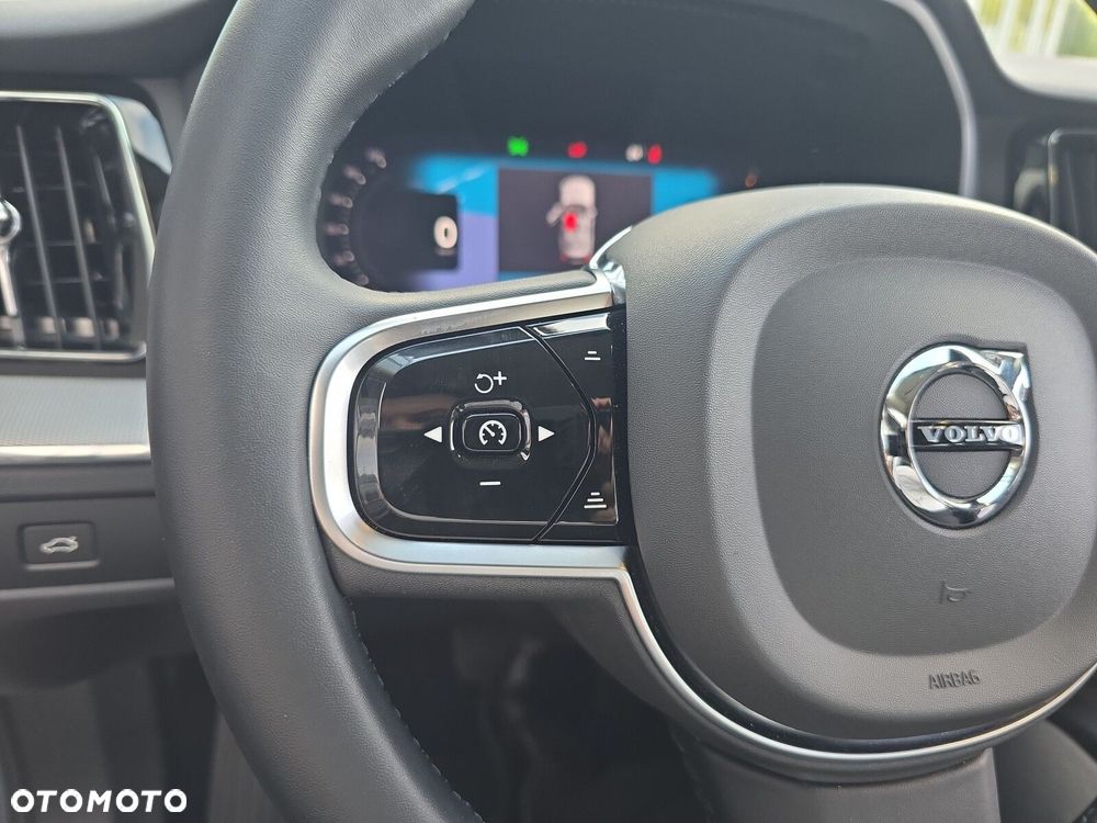 Volvo XC 60 B4 D Plus Dark - 14