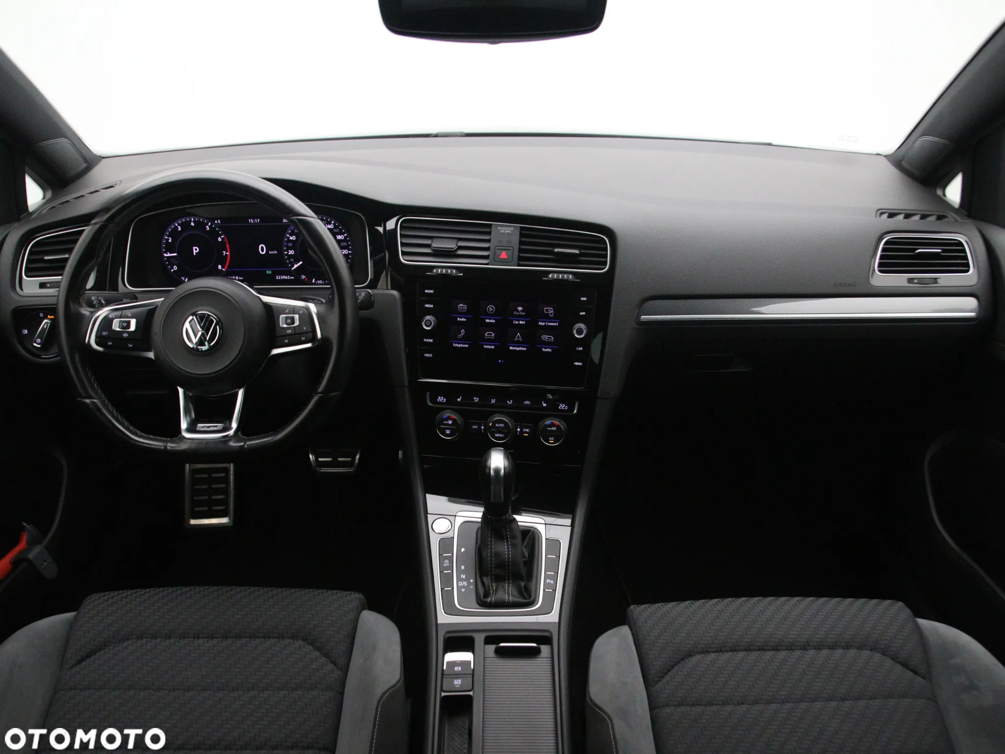 Volkswagen Golf 1.5 eTSI OPF DSG R-Line - 9