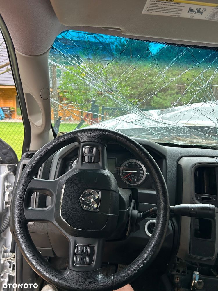 Dodge RAM - 24