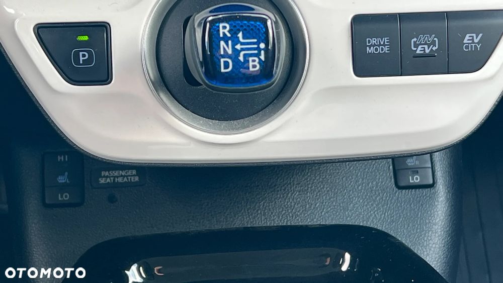 Toyota Prius Plug-in 1.8 Hybrid Prestige - 19