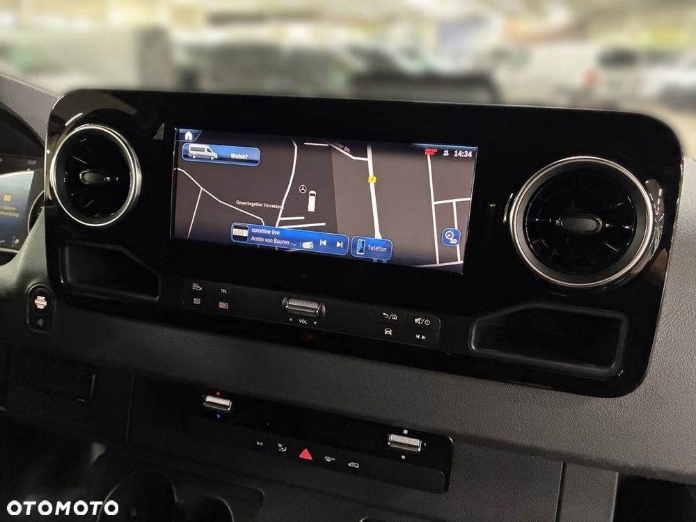 Mercedes-Benz Sprinter - 28