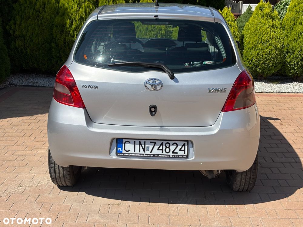Toyota Yaris 1.0 Terra - 6