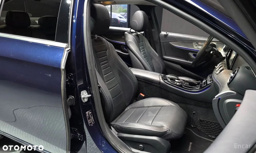 Mercedes-Benz Klasa E 300 d 9G-TRONIC Avantgarde - 17