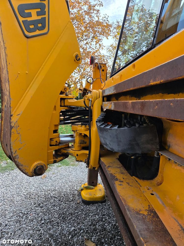 JCB 4CX - 25
