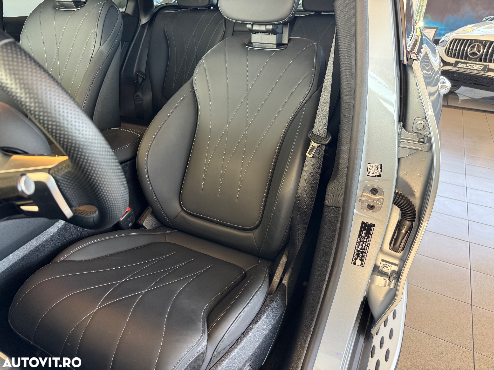 Mercedes-Benz GLC 200 4Matic 9G-TRONIC AMG Line Advanced - 17