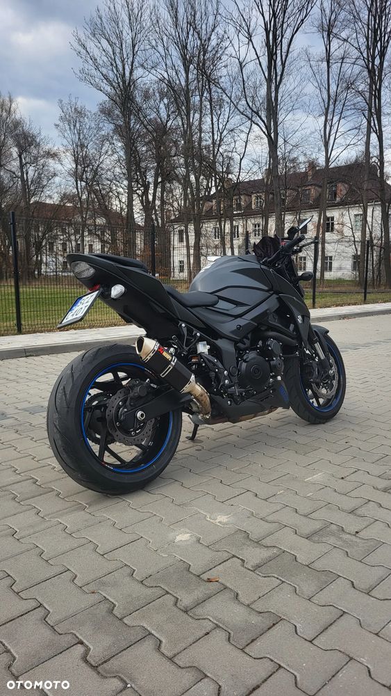 Suzuki GSX - 1