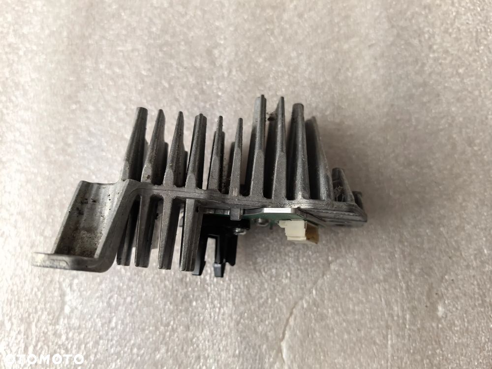 Tesla Model 3 Y Moduł LED sterownik jeż przetwornica 1C10074C 245.447-81 - 2