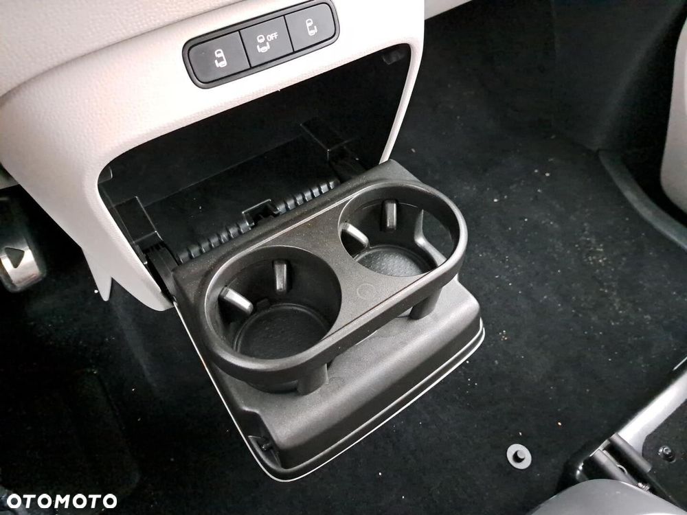 Volkswagen ID. Buzz 150 kW (204 PS) / skrzynia biegów: automatyczna 1 biegowa rozstaw osi: 2988 mm - 22
