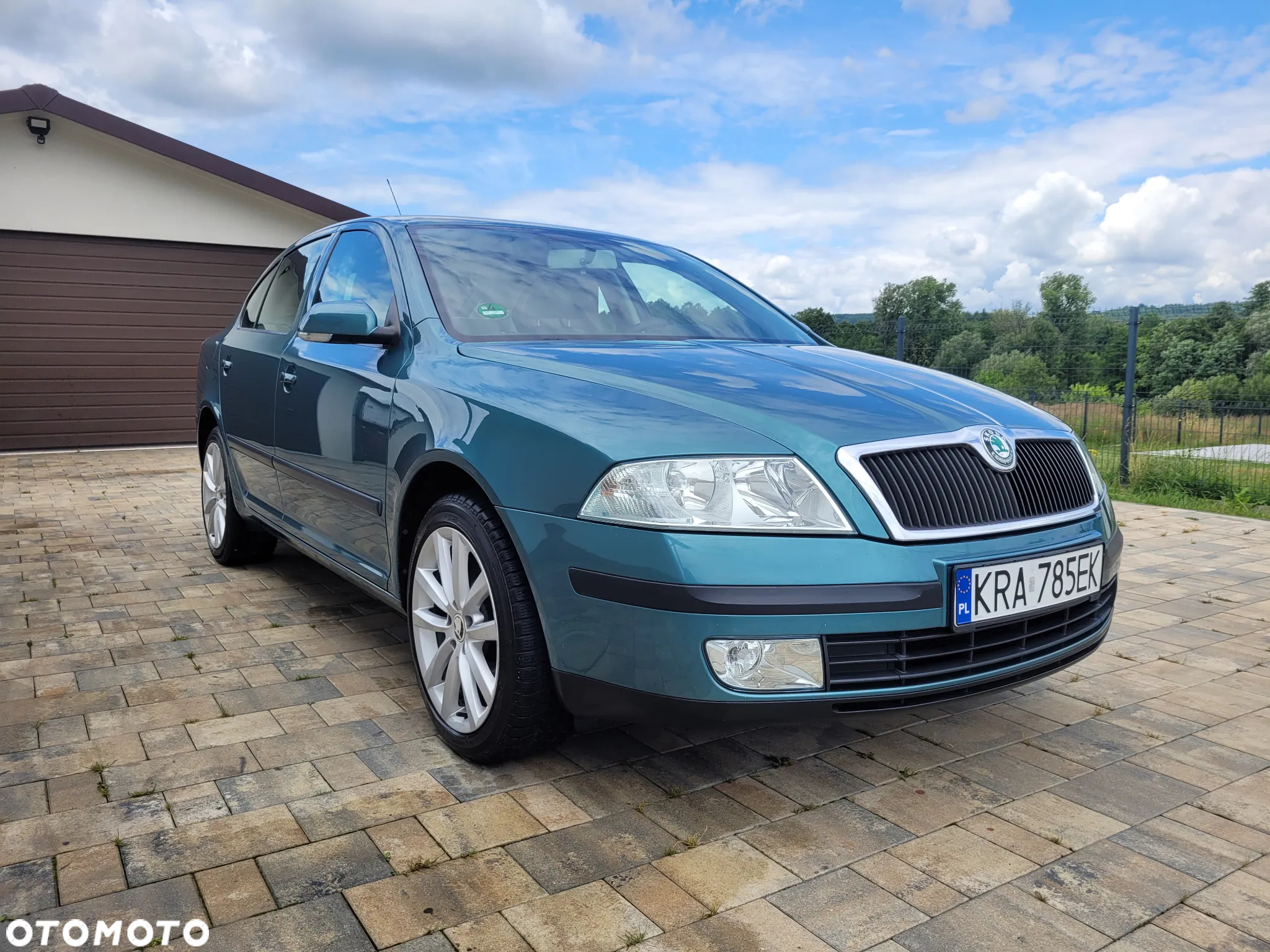 Skoda Octavia 1.6 Ambiente - 12