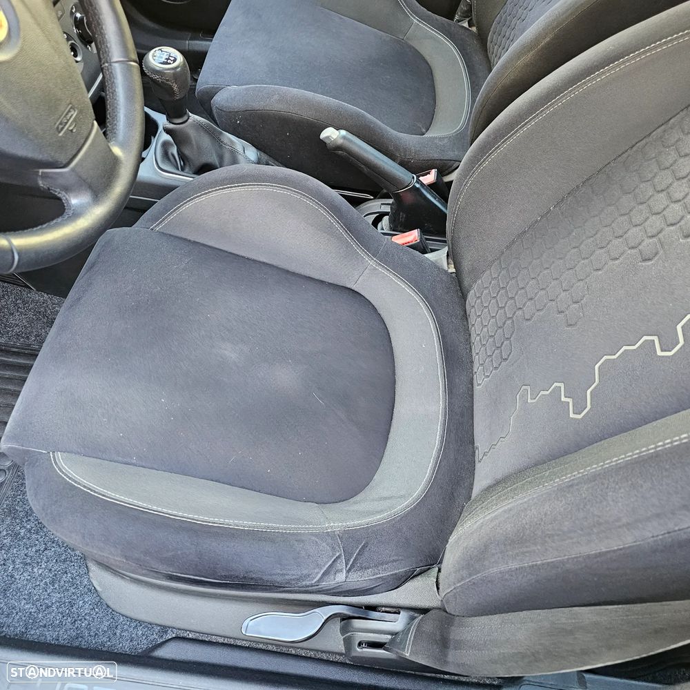 Fiat Grande Punto - 10
