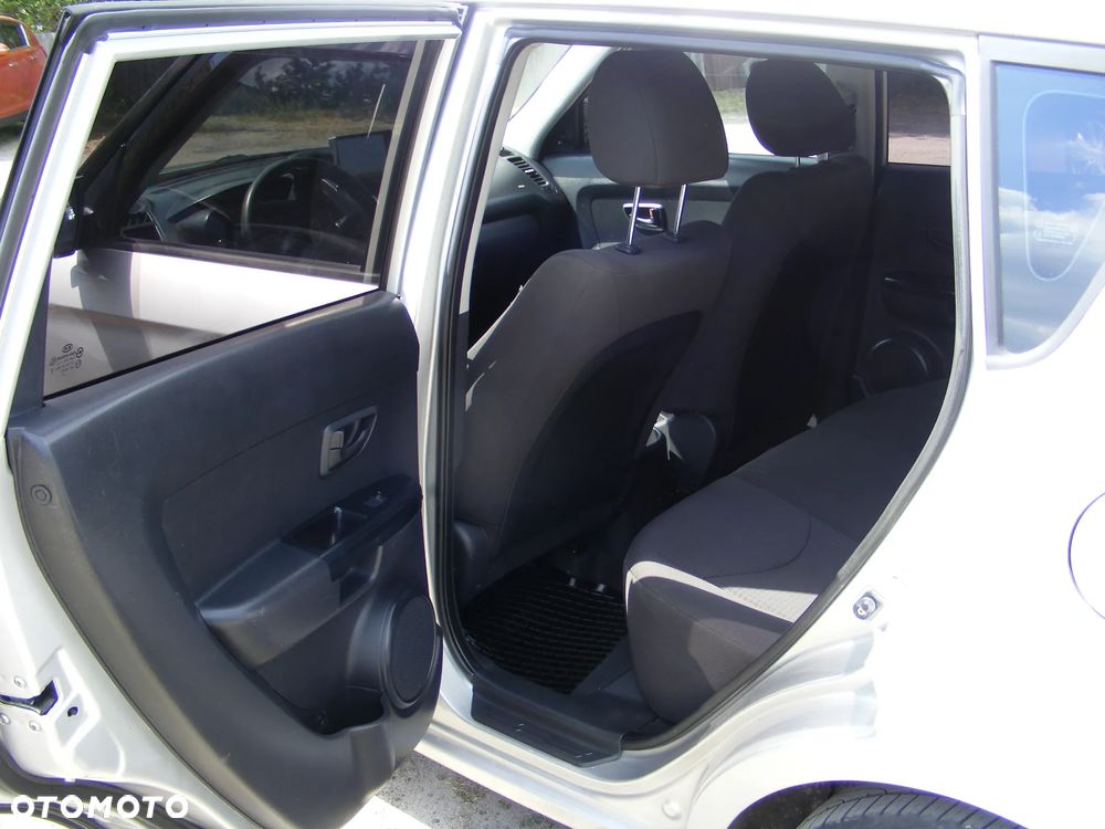 Kia Soul 1.6 CVVT - 10